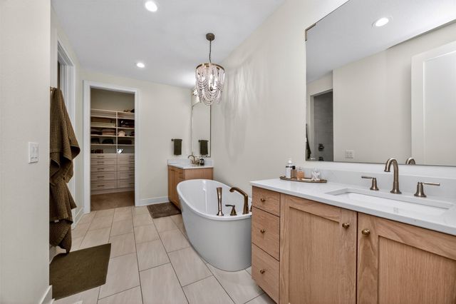 5716 NE Sherman Court, Ankeny, IA 50021