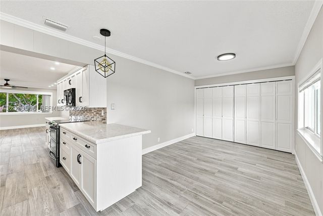 450 SW 1st St, Boca Raton, FL 33432
