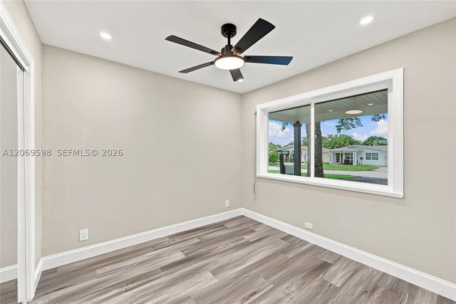 450 SW 1st St, Boca Raton, FL 33432