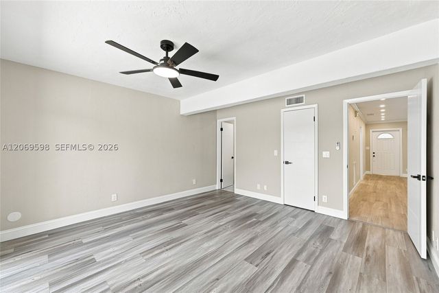 450 SW 1st St, Boca Raton, FL 33432