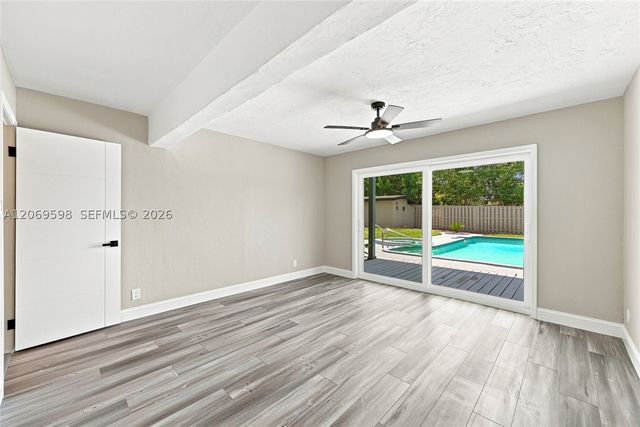 450 SW 1st St, Boca Raton, FL 33432
