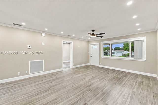 450 SW 1st St, Boca Raton, FL 33432