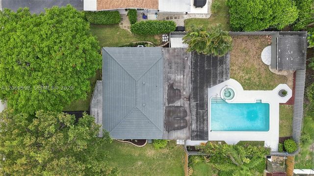 450 SW 1st St, Boca Raton, FL 33432