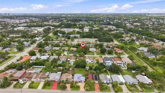 450 SW 1st St, Boca Raton, FL 33432