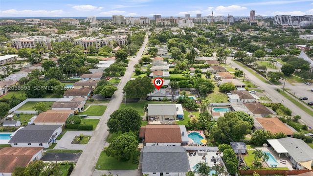 450 SW 1st St, Boca Raton, FL 33432