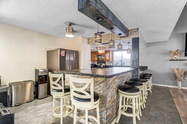 4883 E Geary Street, Fresno, CA 93725