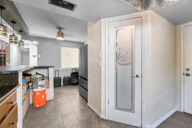 4883 E Geary Street, Fresno, CA 93725