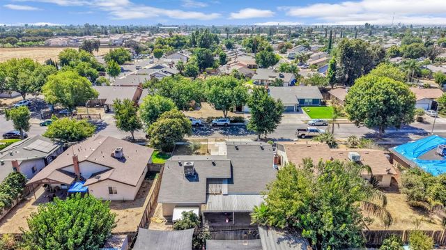 4883 E Geary Street, Fresno, CA 93725