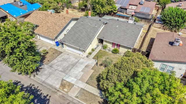4883 E Geary Street, Fresno, CA 93725