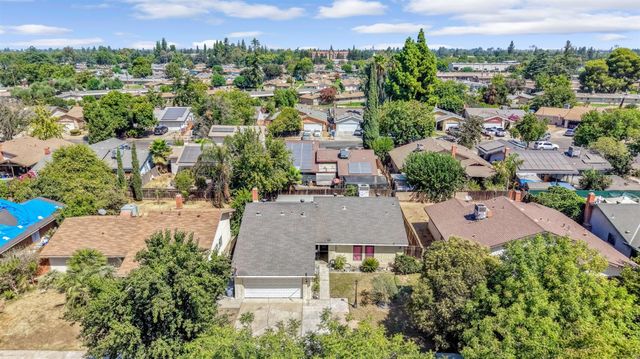 4883 E Geary Street, Fresno, CA 93725