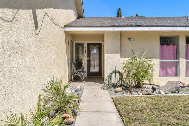 4883 E Geary Street, Fresno, CA 93725