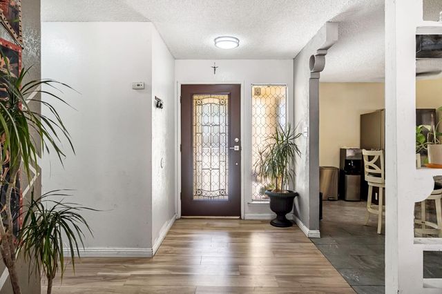 4883 E Geary Street, Fresno, CA 93725