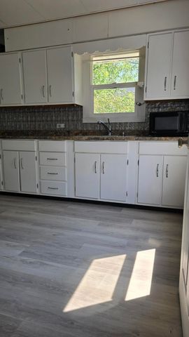 927 28th Avenue, Lake Station, IN 46405