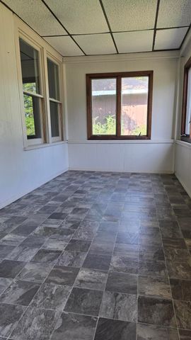 927 28th Avenue, Lake Station, IN 46405