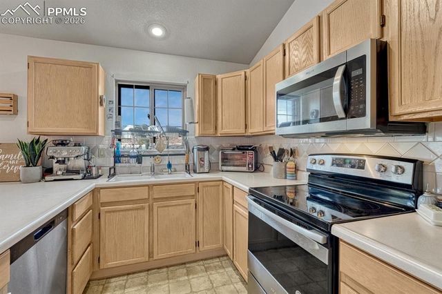 1524 Shane Circle, Colorado Springs, CO 80907