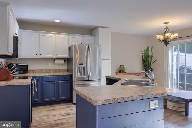 406 MOUNT OLIVE LN, Ephrata, PA 17522