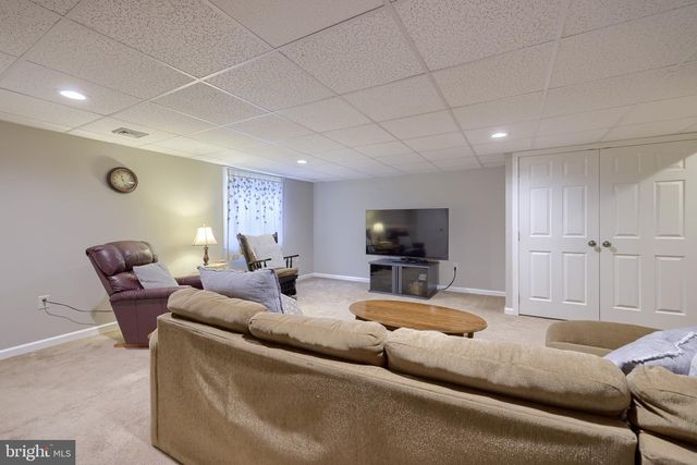 406 MOUNT OLIVE LN, Ephrata, PA 17522