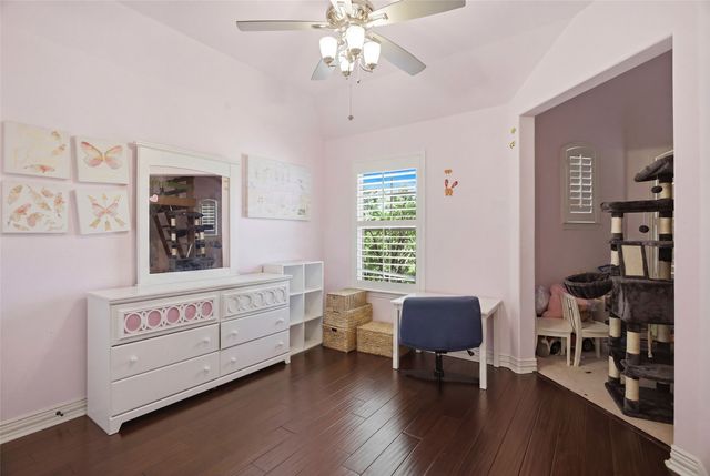 6517 Valencia Grove Pass, Fort Worth, TX 76132