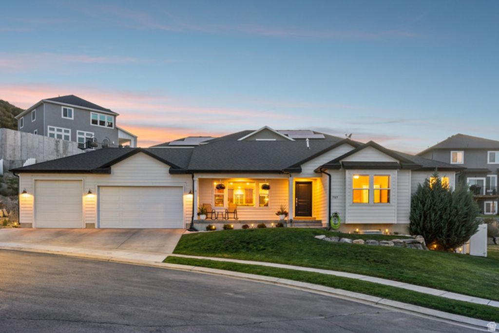 7127 N HOLLOW CREST CIR, Eagle Mountain, UT 84005 — photo 2