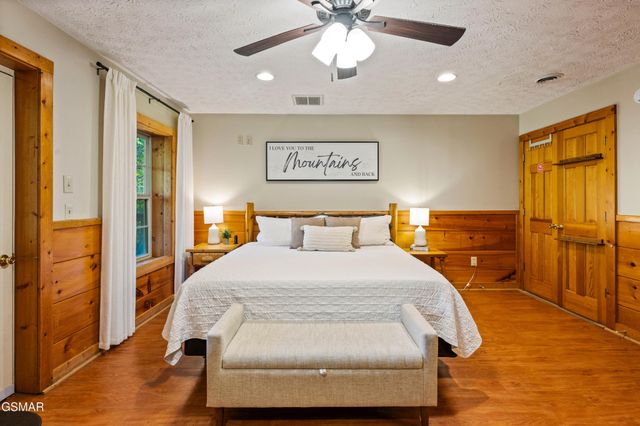 2461 Shady Creek Way, Sevierville, TN 37862