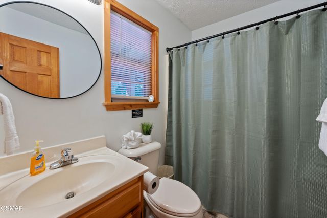 2461 Shady Creek Way, Sevierville, TN 37862
