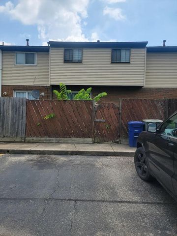 4867 Foxcroft Court, Columbus, OH 43232