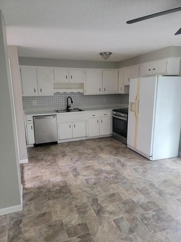 4867 Foxcroft Court, Columbus, OH 43232