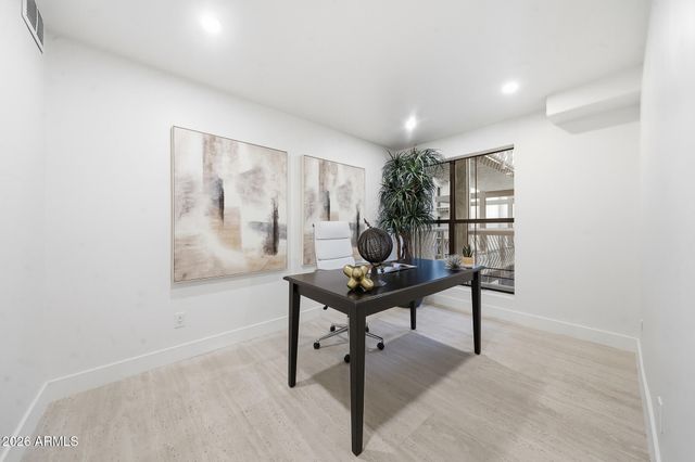 5136 N 31st Place 626, Phoenix, AZ 85016
