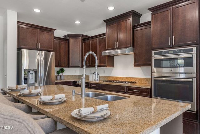 28649 Stonegate Court, Valencia, CA 91354