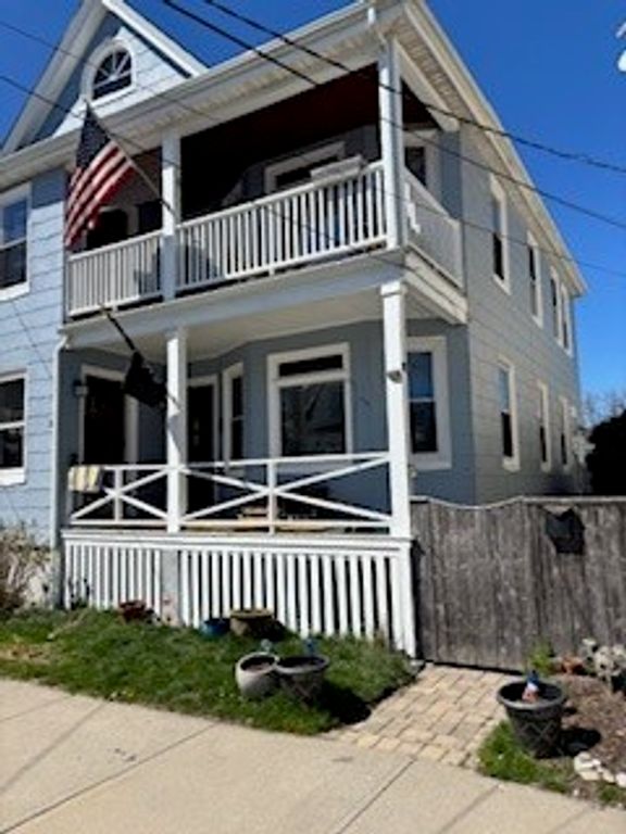 28 Atlantic Street 1, Newport, RI 02840