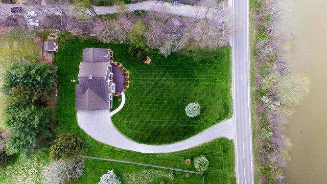 7263 Riverside Drive, Powell, OH 43065