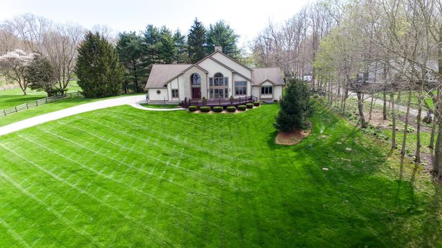 7263 Riverside Drive, Powell, OH 43065