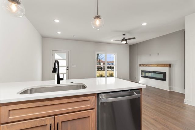 67 Holland Park West, Clarksville, TN 37043