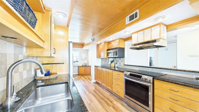 2539 GARY CIRCLE 602, Dunedin, FL 34698