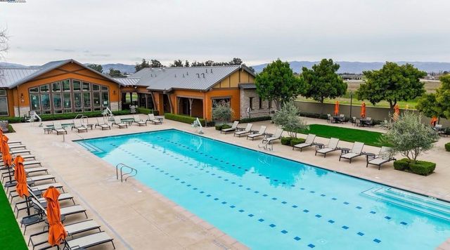 520 Sandalwood Drive, Livermore, CA 94551