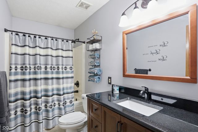 9279 New Harmony Road, Martinsville, IN 46151