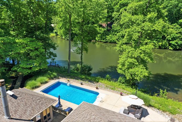 9279 New Harmony Road, Martinsville, IN 46151