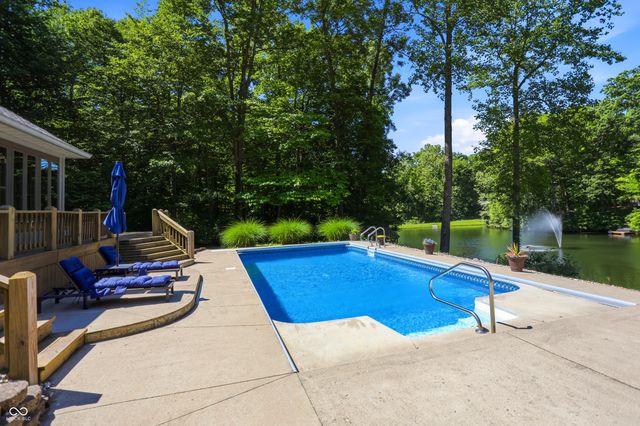 9279 New Harmony Road, Martinsville, IN 46151