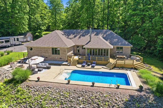 9279 New Harmony Road, Martinsville, IN 46151