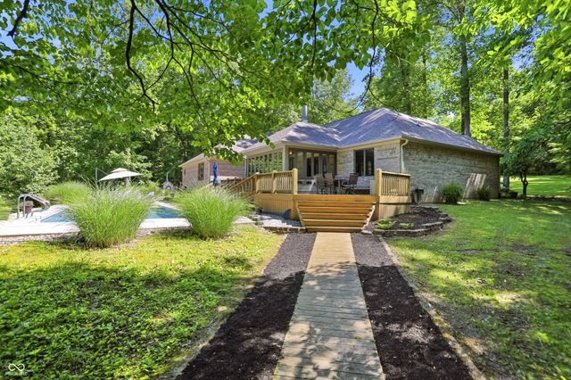 9279 New Harmony Road, Martinsville, IN 46151