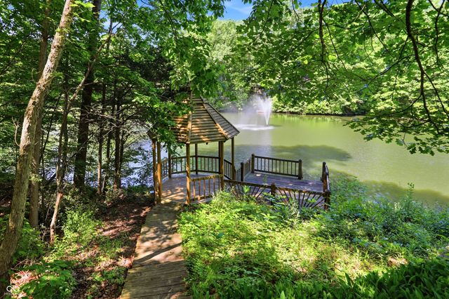 9279 New Harmony Road, Martinsville, IN 46151