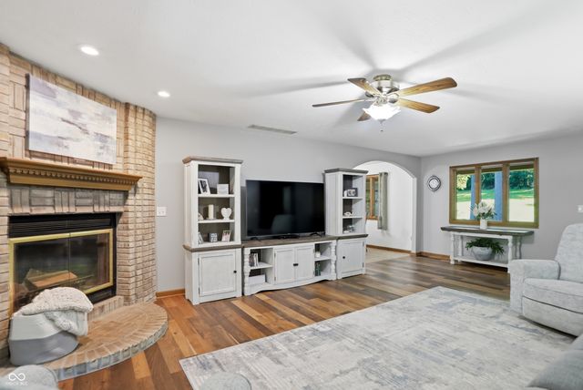 9279 New Harmony Road, Martinsville, IN 46151