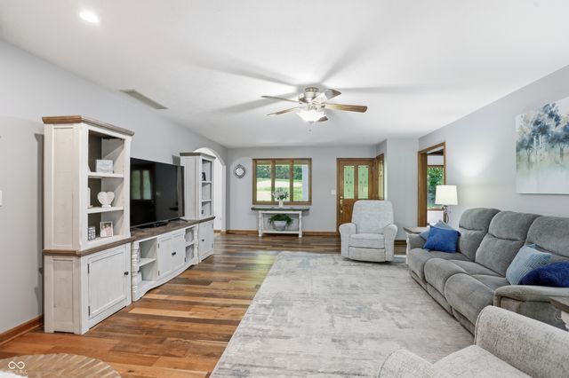 9279 New Harmony Road, Martinsville, IN 46151