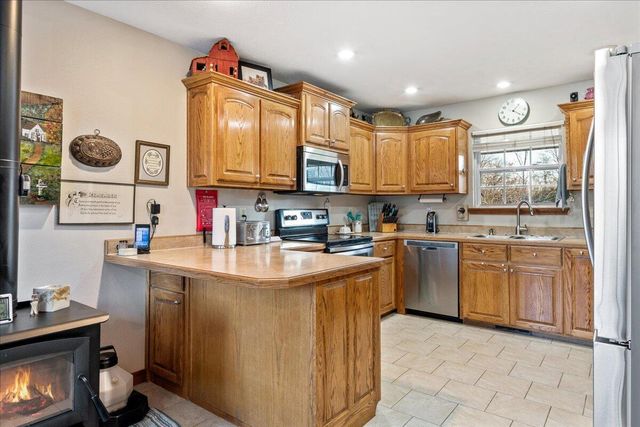 5695 S 182nd Road, Brighton, MO 65617