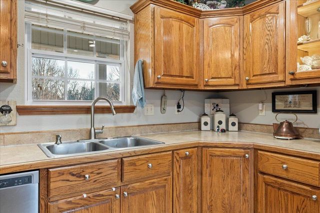 5695 S 182nd Road, Brighton, MO 65617