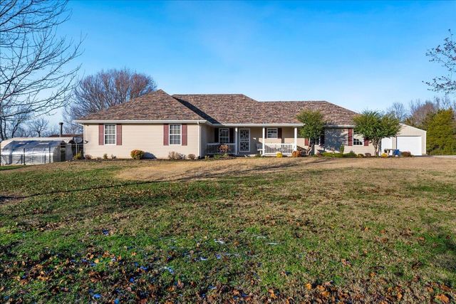 5695 S 182nd Road, Brighton, MO 65617
