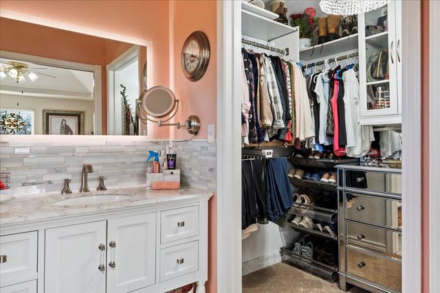 5695 S 182nd Road, Brighton, MO 65617