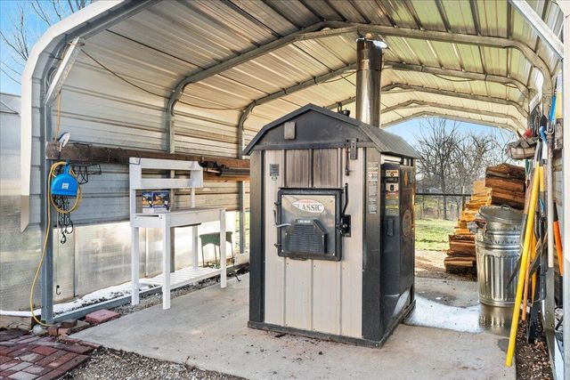 5695 S 182nd Road, Brighton, MO 65617