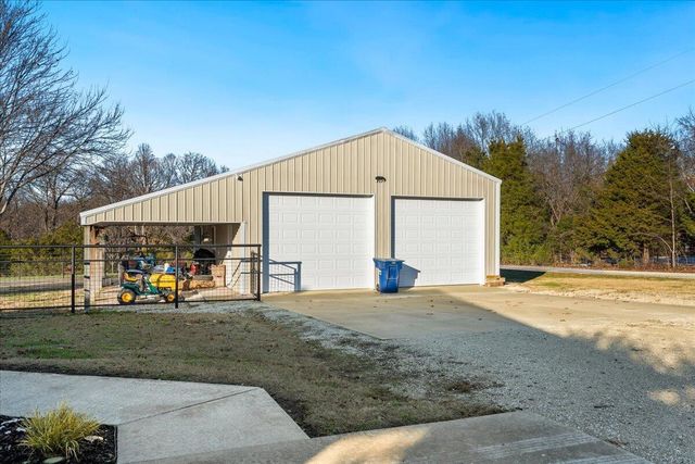 5695 S 182nd Road, Brighton, MO 65617