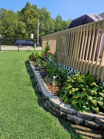 5695 S 182nd Road, Brighton, MO 65617